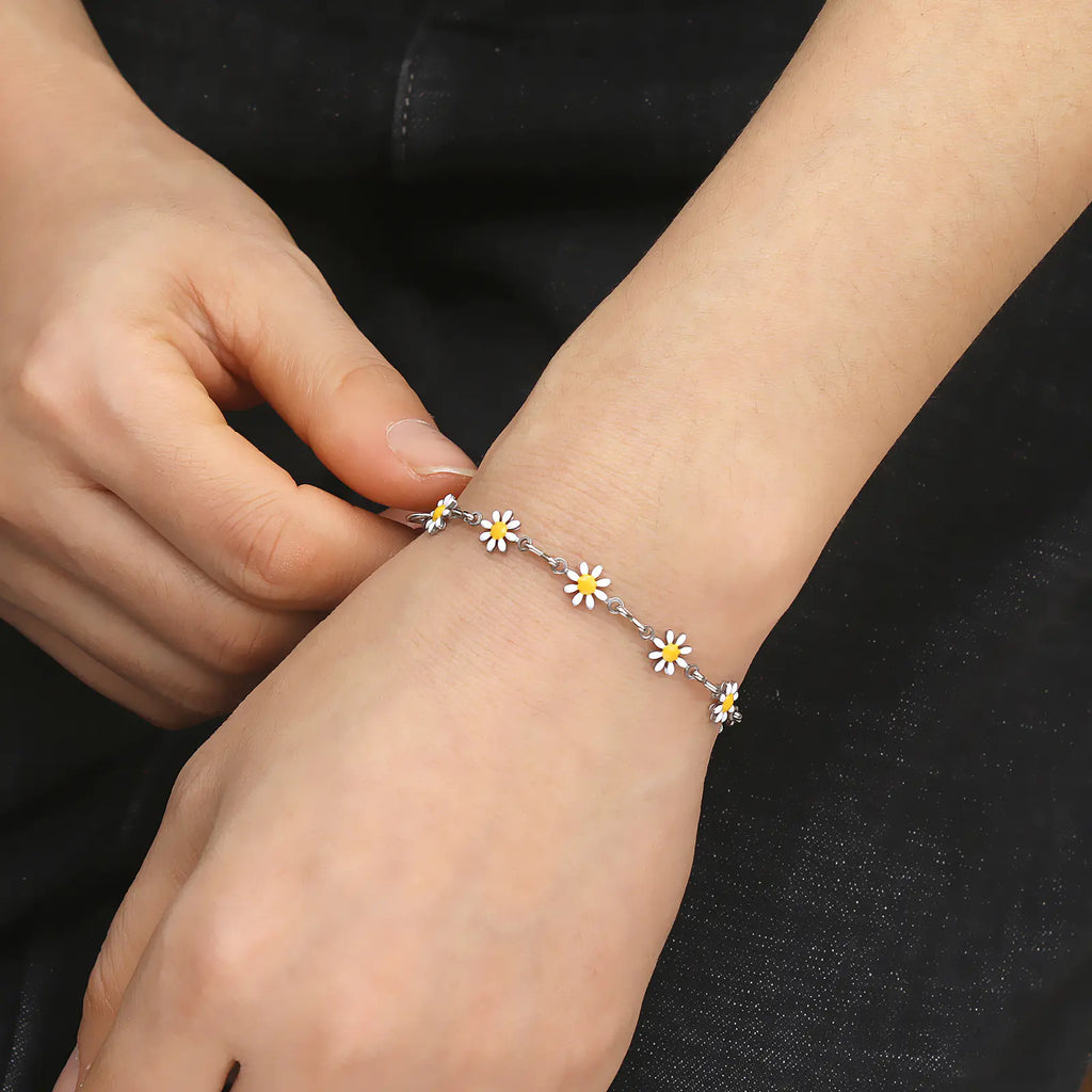 Chic Blossom Silver Bracelet